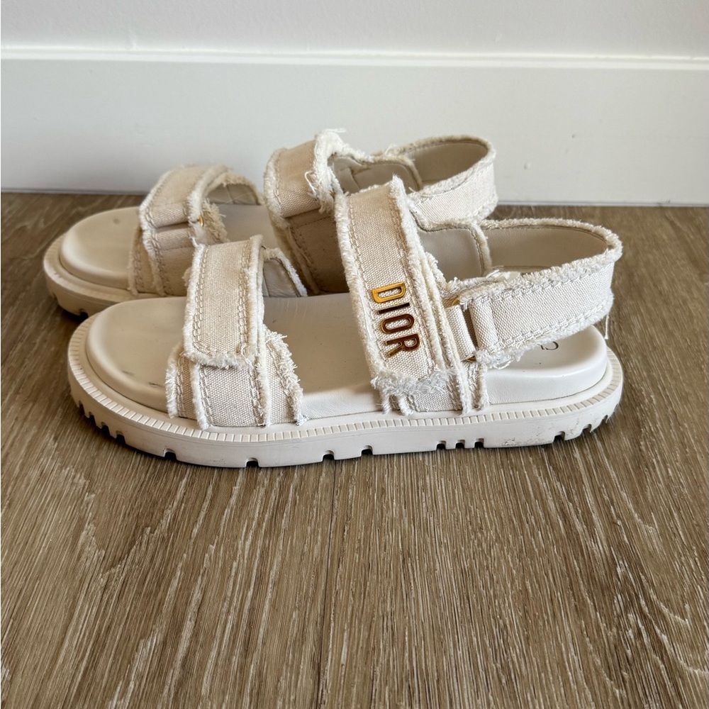Dior off White Canvas Sandals with Gold Logo • 40 - Picture 3 of 5